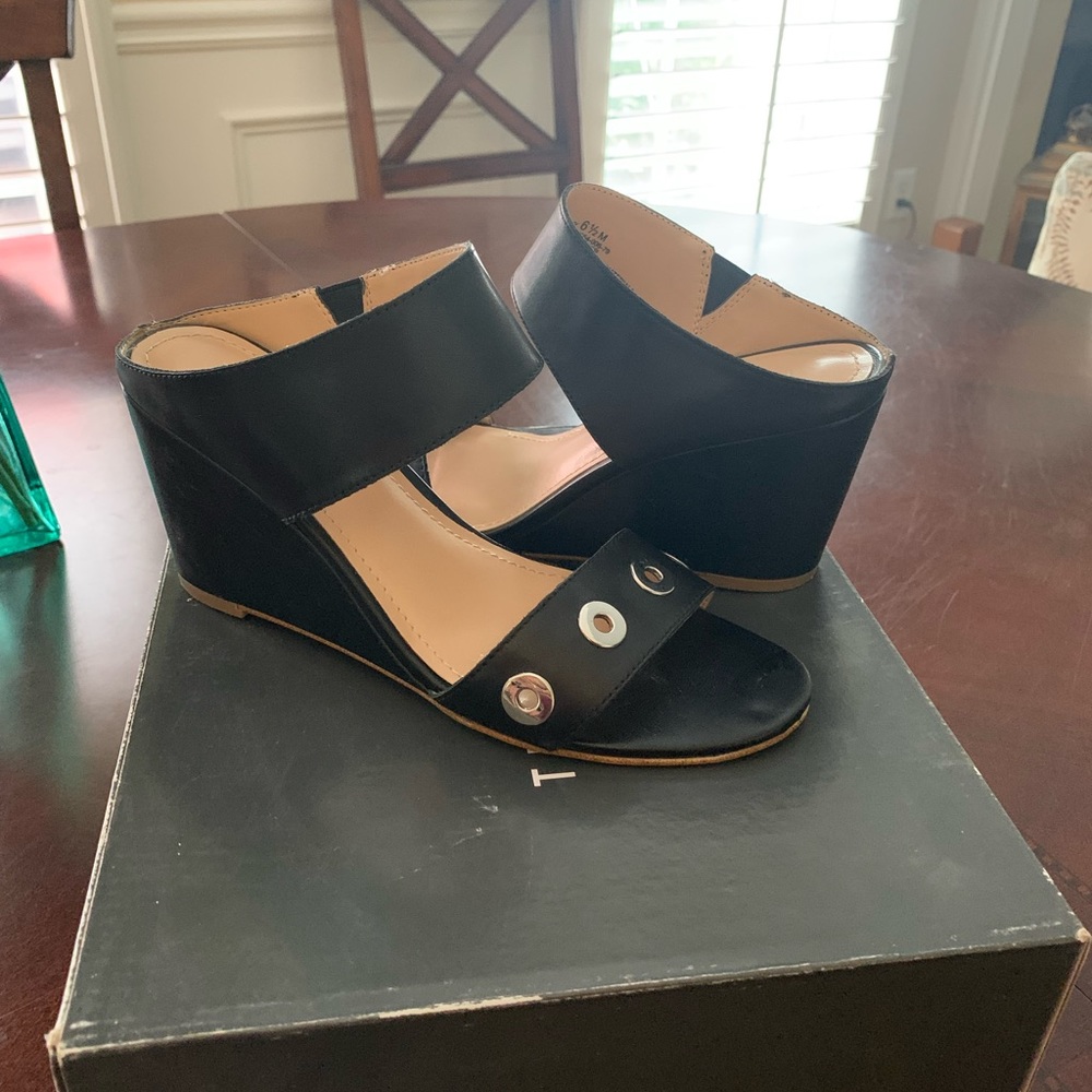 Limited, size 6 1/2 black leather wedge hill shoes